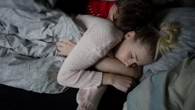 Жесткий трах спящей блондинки без цензуры